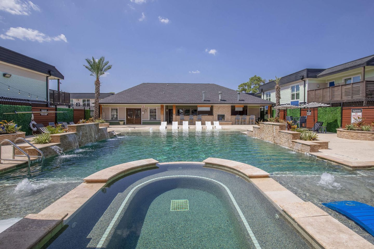 Dominion at Oak Forest Apartments Image 14