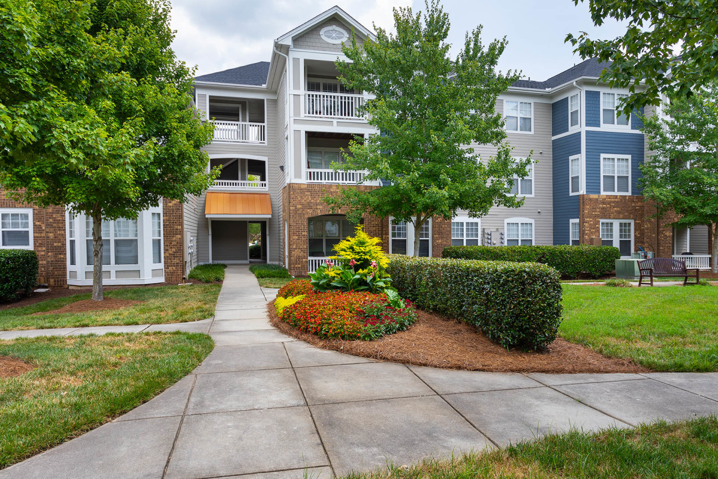 The Reserve at Meadowmont Apartments and Townhomes Image 2