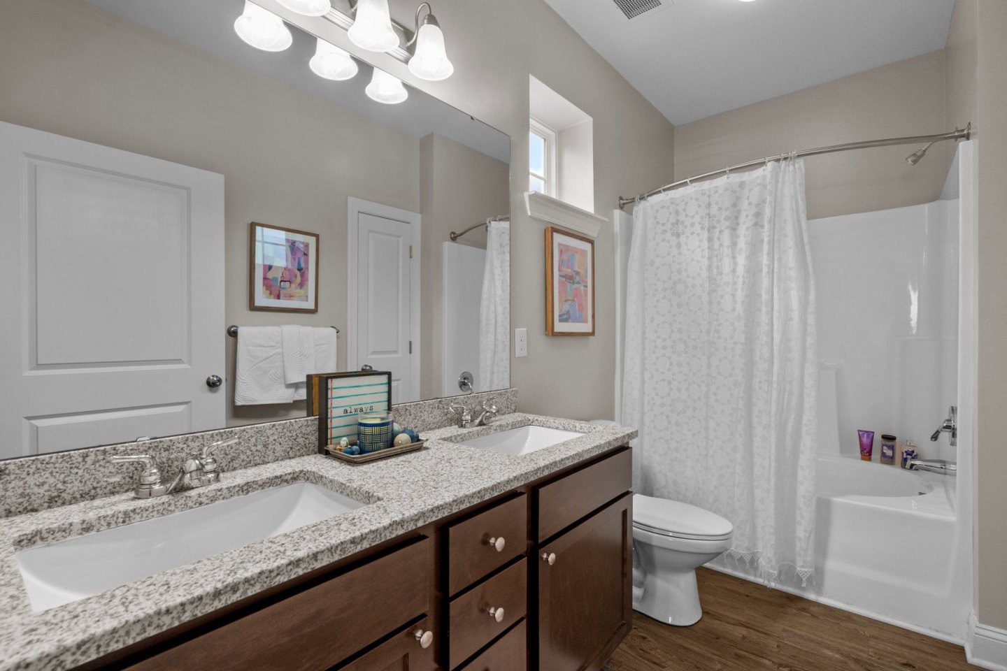 The Arbors at East Village Image 10