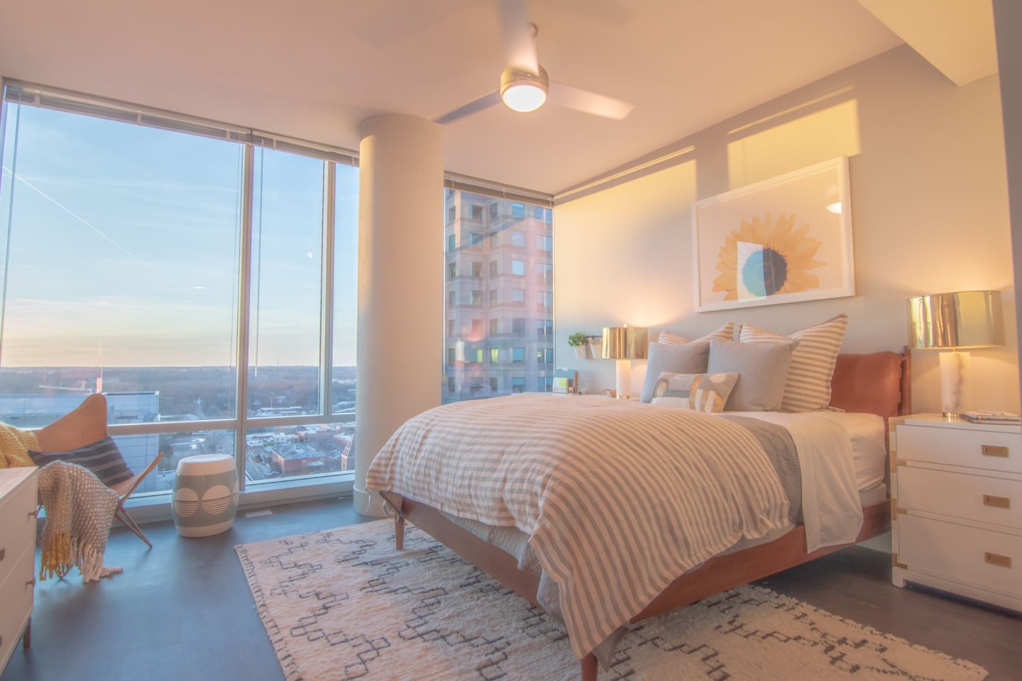 511 Faye Image 24