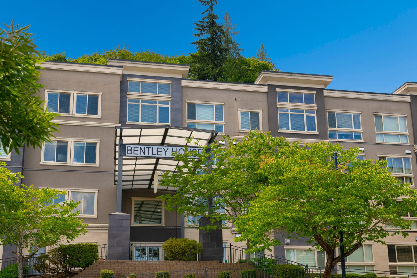 Bentley House Image 35