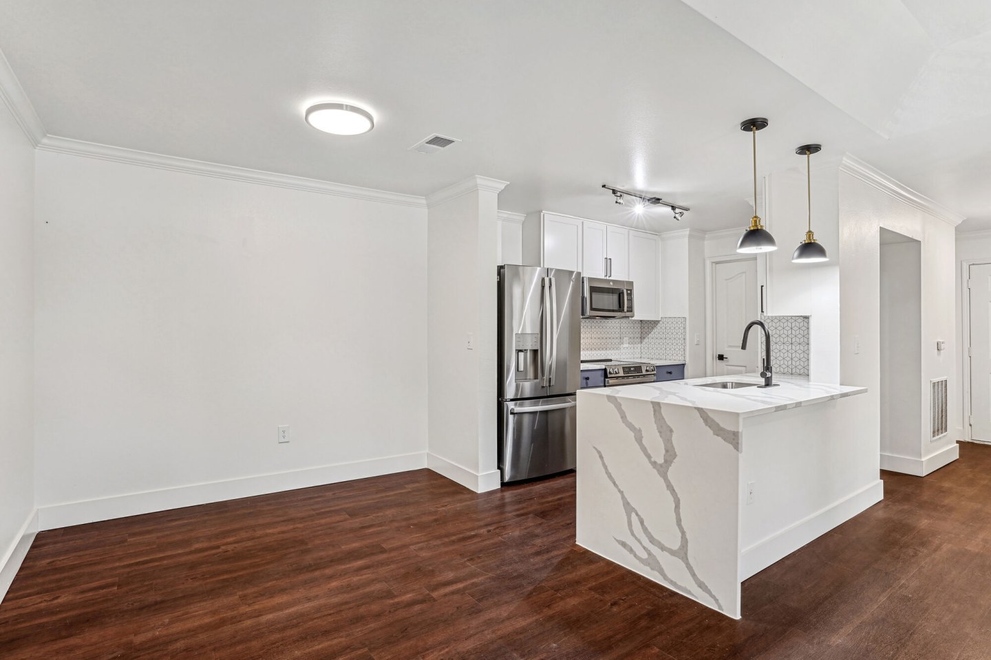 Cypress Apartments Image 4