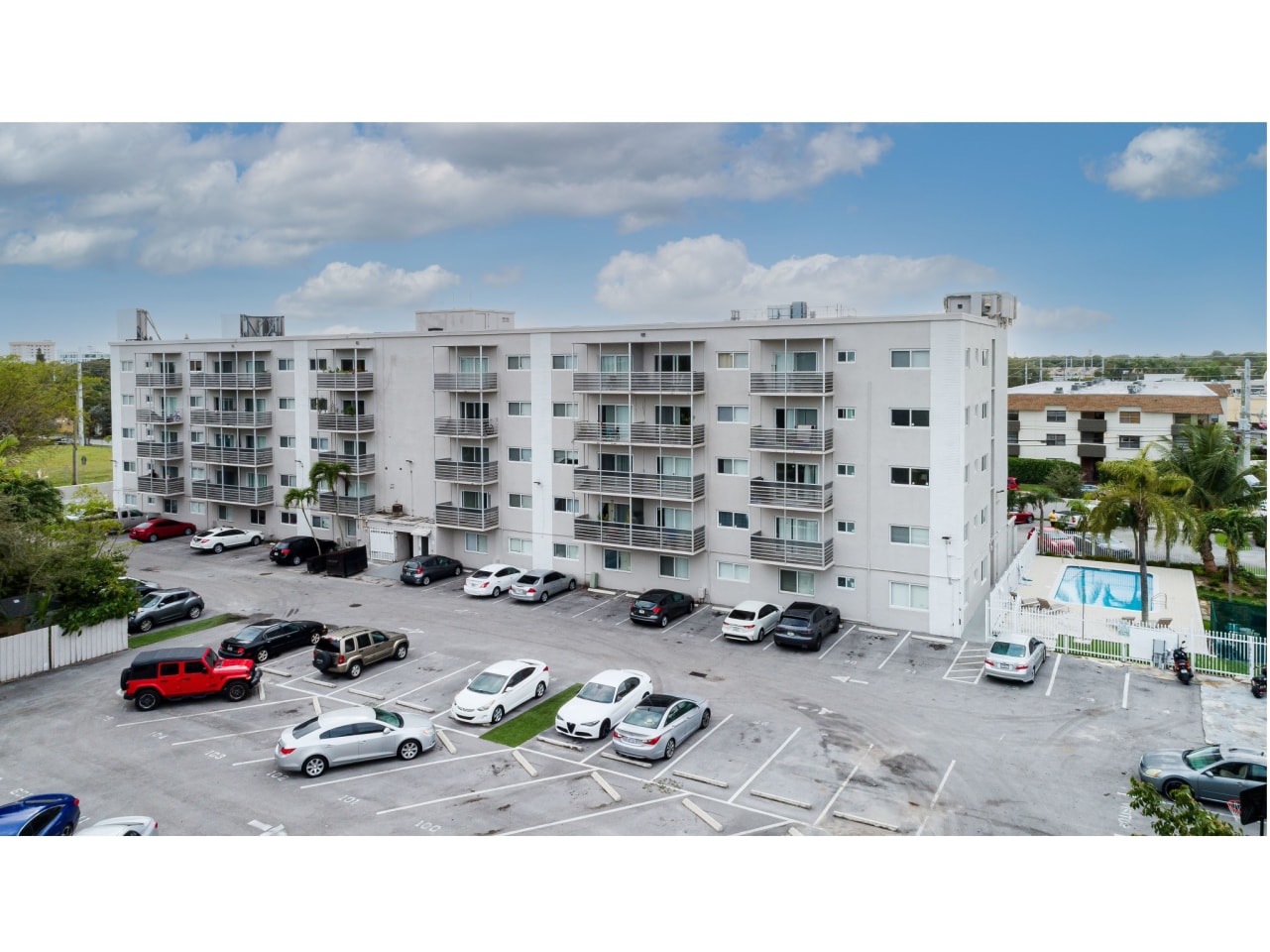 Miami Shores Luxury Apartments Image 28
