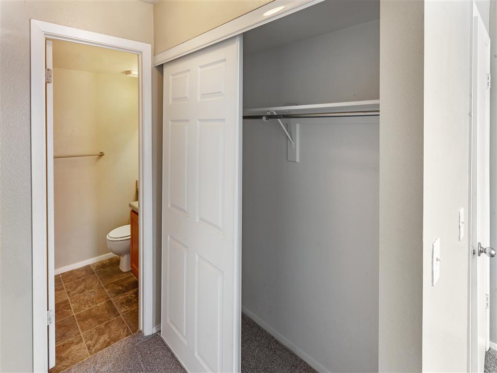 James Pointe Apartments Image 21
