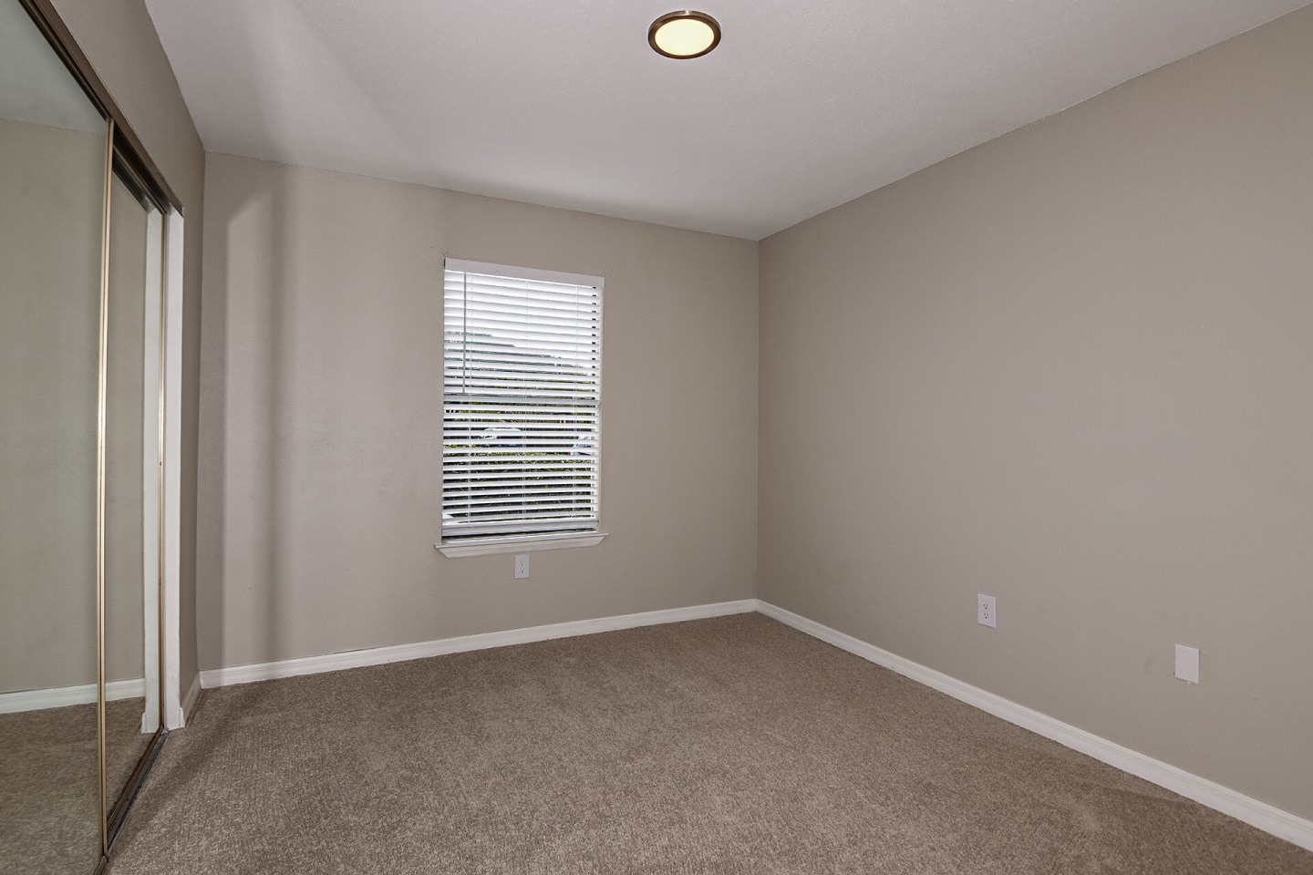 Lake Pointe Image 13