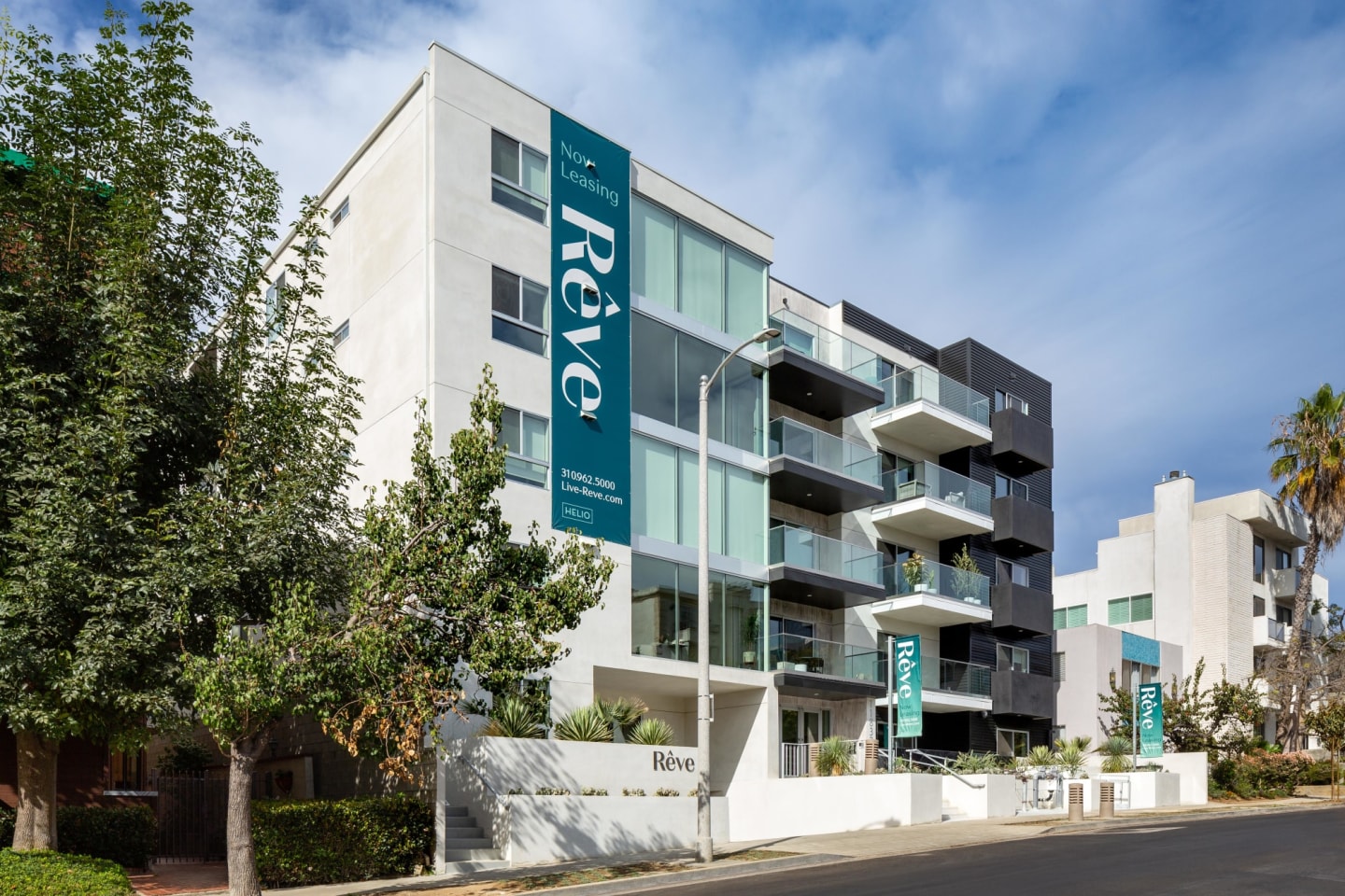 Reve - 11837 Mayfield Image 1