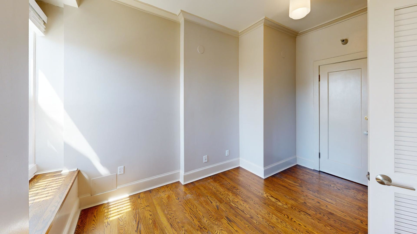 2677 Larkin - Furnished Image 7