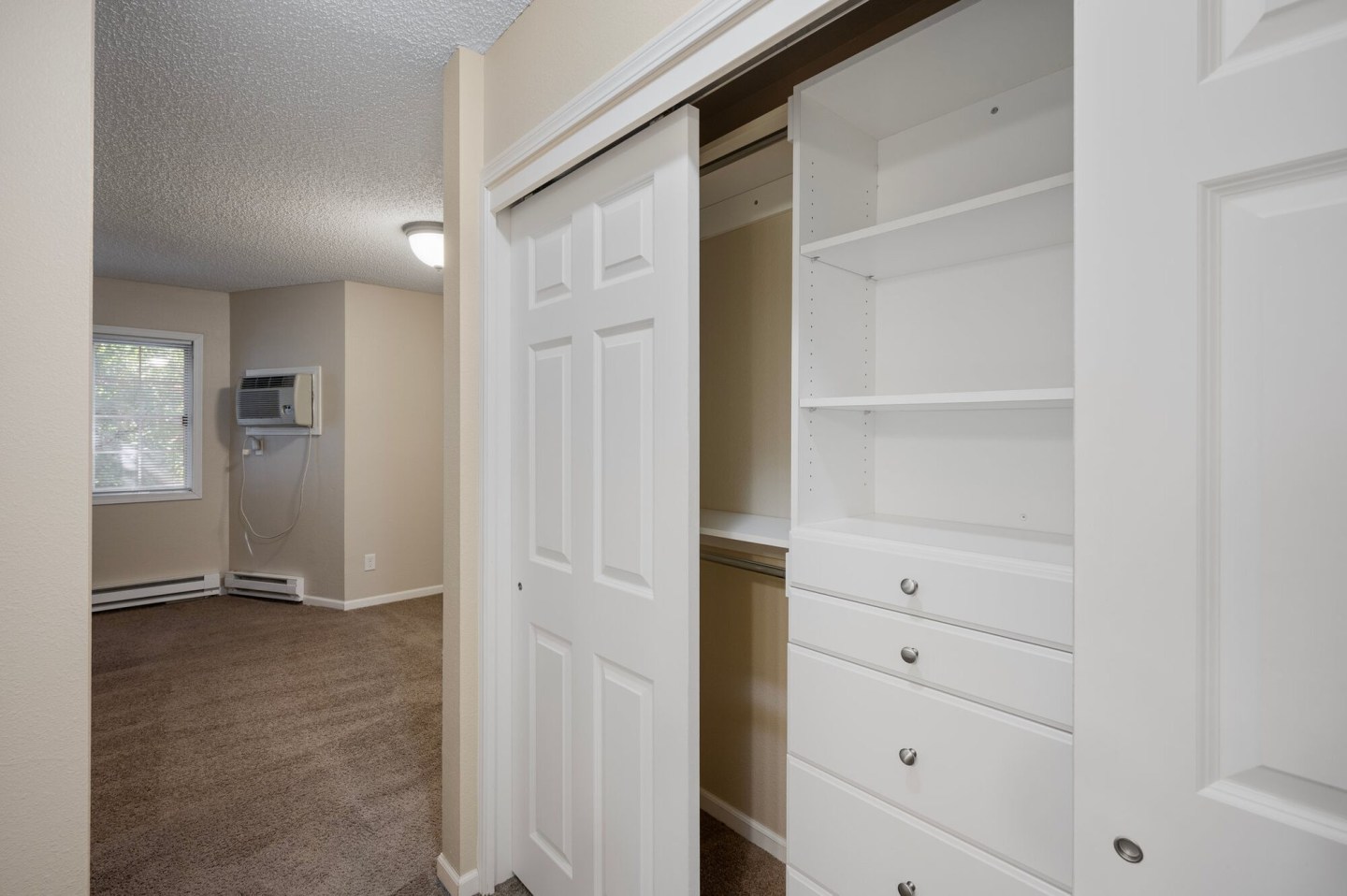 Somerset Oaks Apartments and Townhomes Image 11