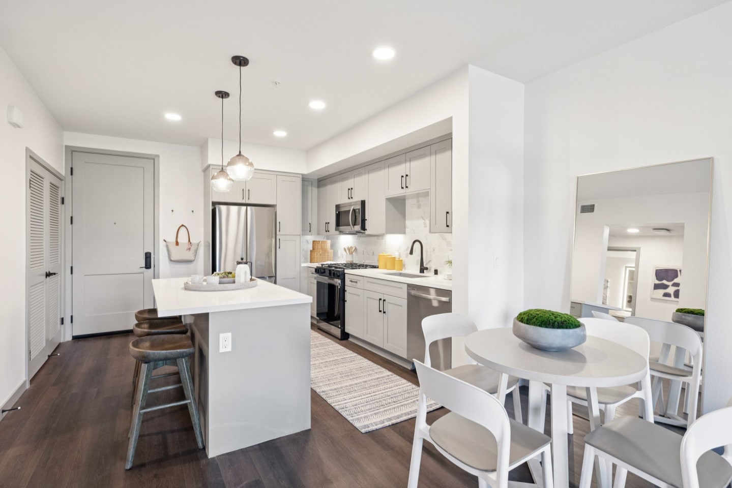 Panorama Apartments Image 37
