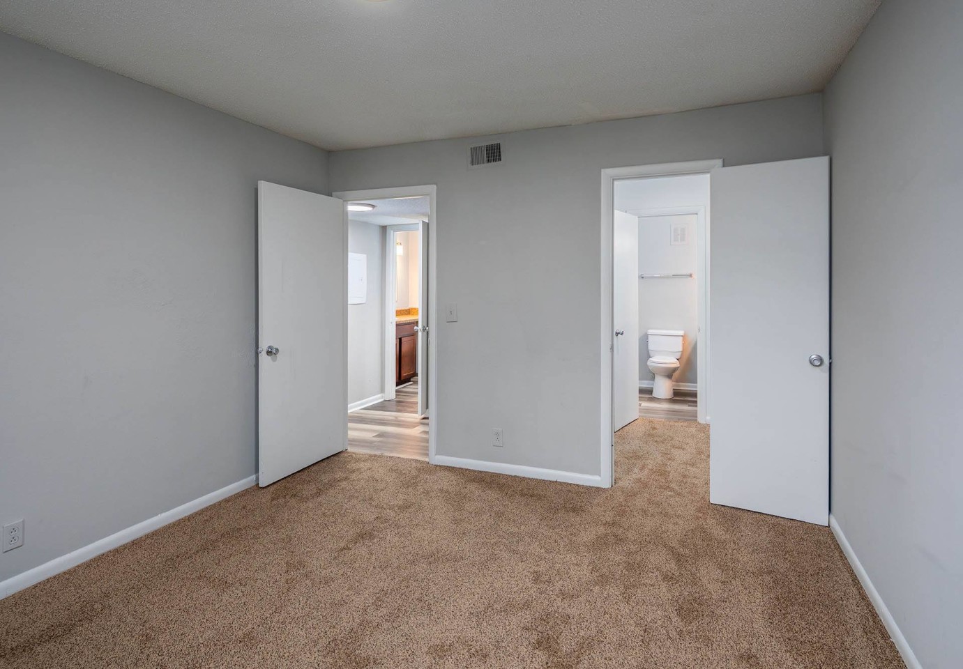 Orchard Park Apartments Image 13