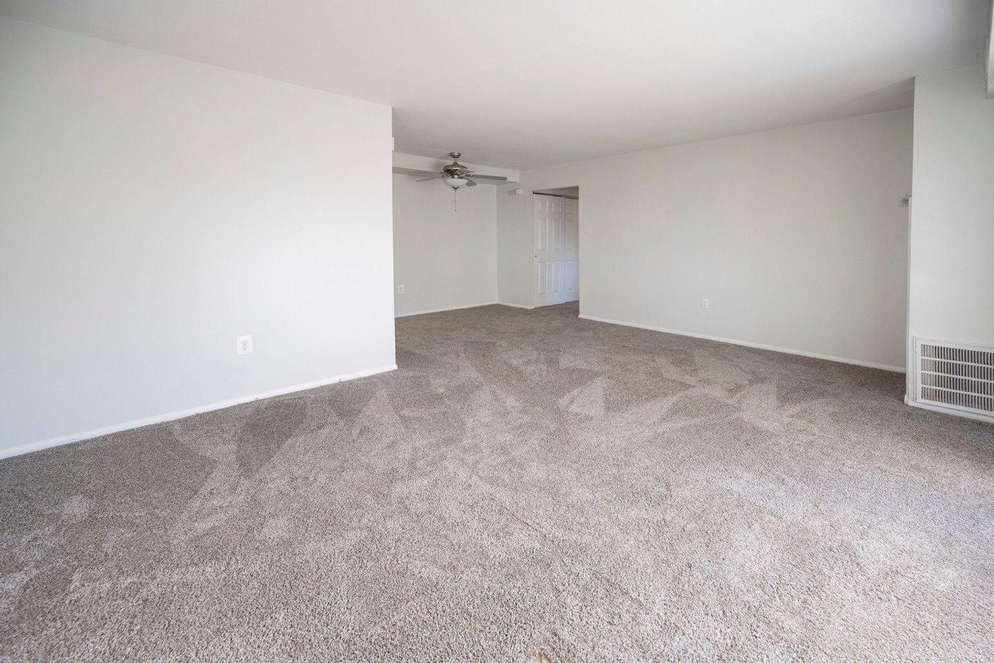 Tomlinson Court Apartments Image 5