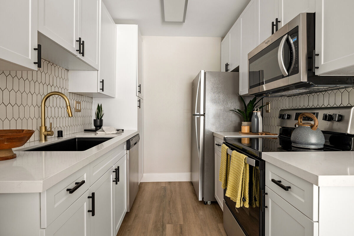 Lyric Apartments Image 1