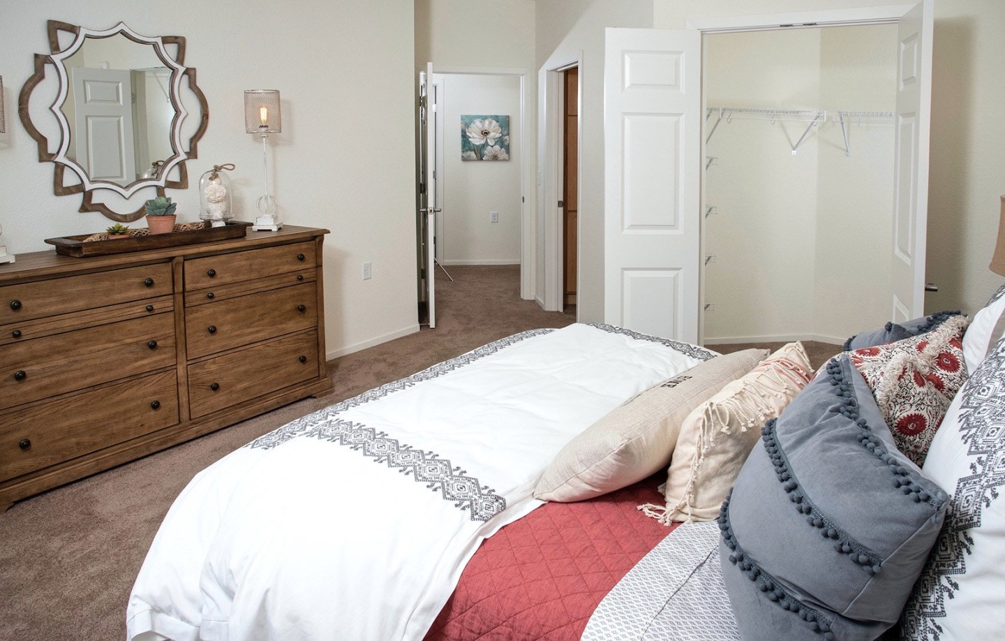 Senior & Affordable Housing – The Legends of Columbia Heights 55+ Living Image 8
