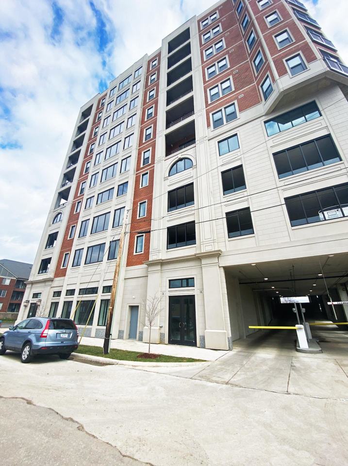 300 East LaSalle Image 6