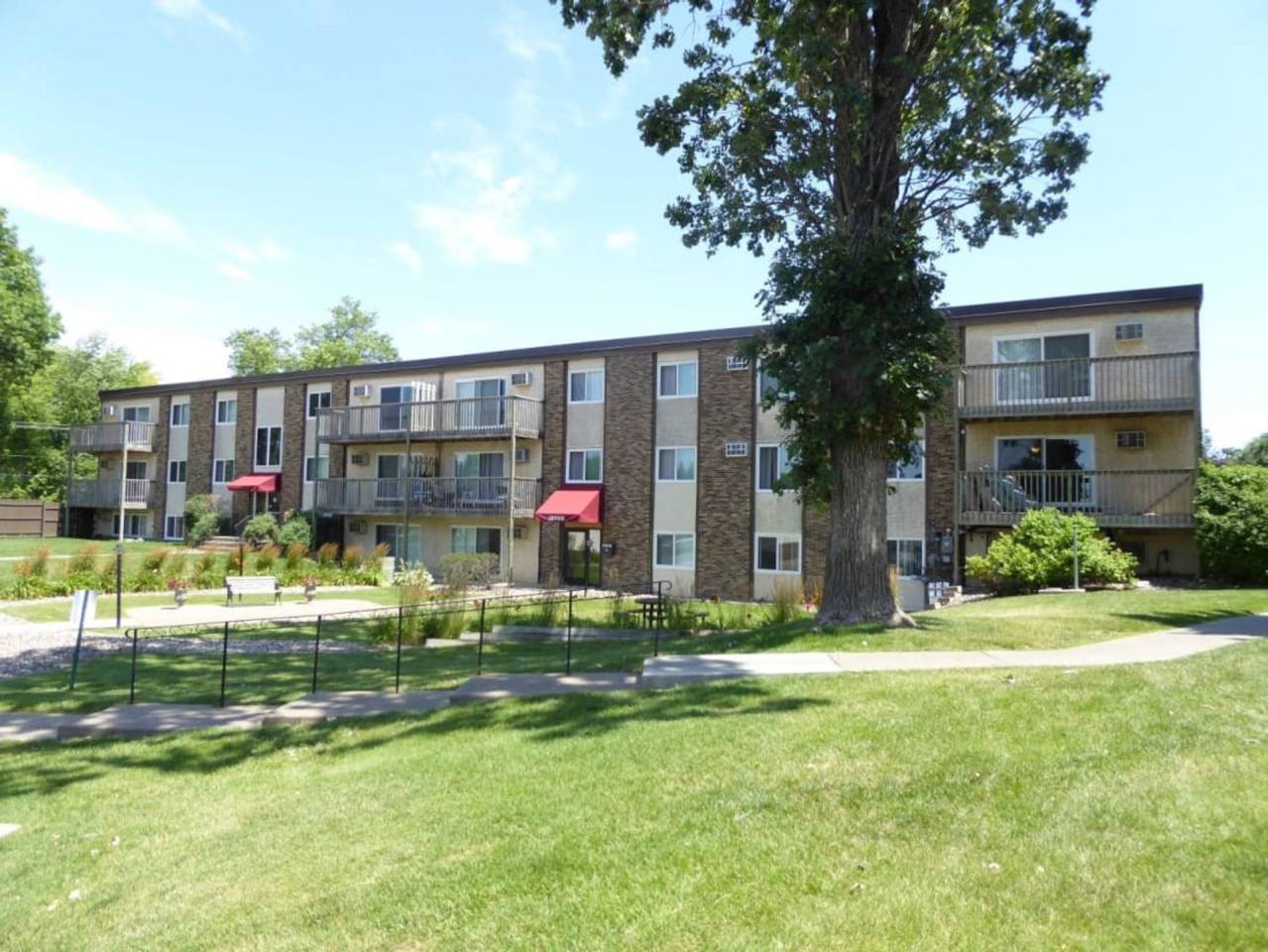 Valley Place Apartments Image 14