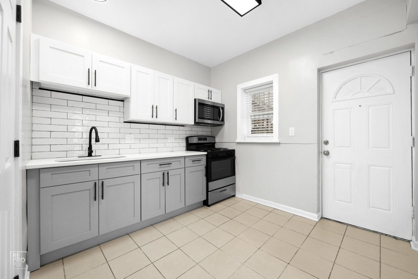 5749 W Chicago Image 2