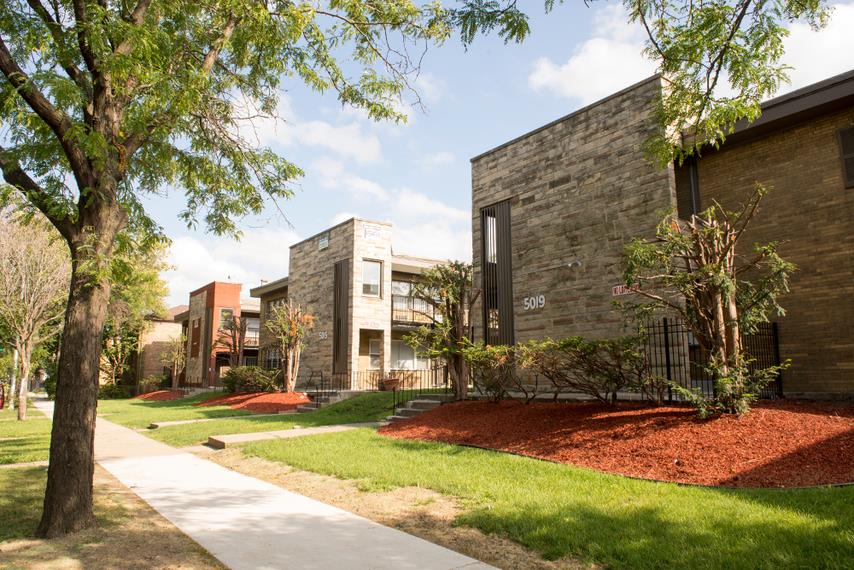 5007 W Jackson Blvd Image 2