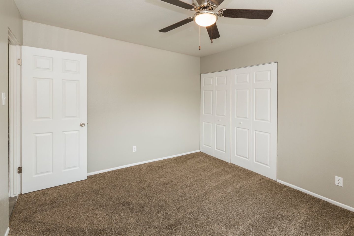 Mason Manor Image 13