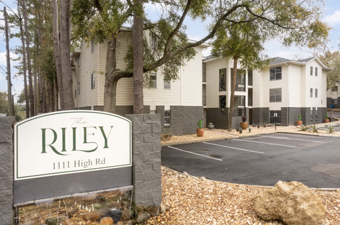 The Riley Image 16