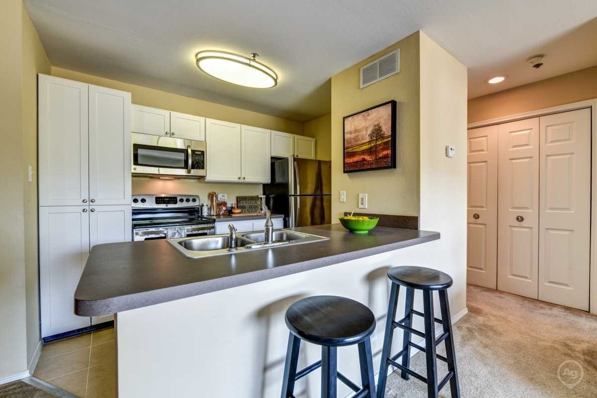 The Apartments at Pike Creek Image 12