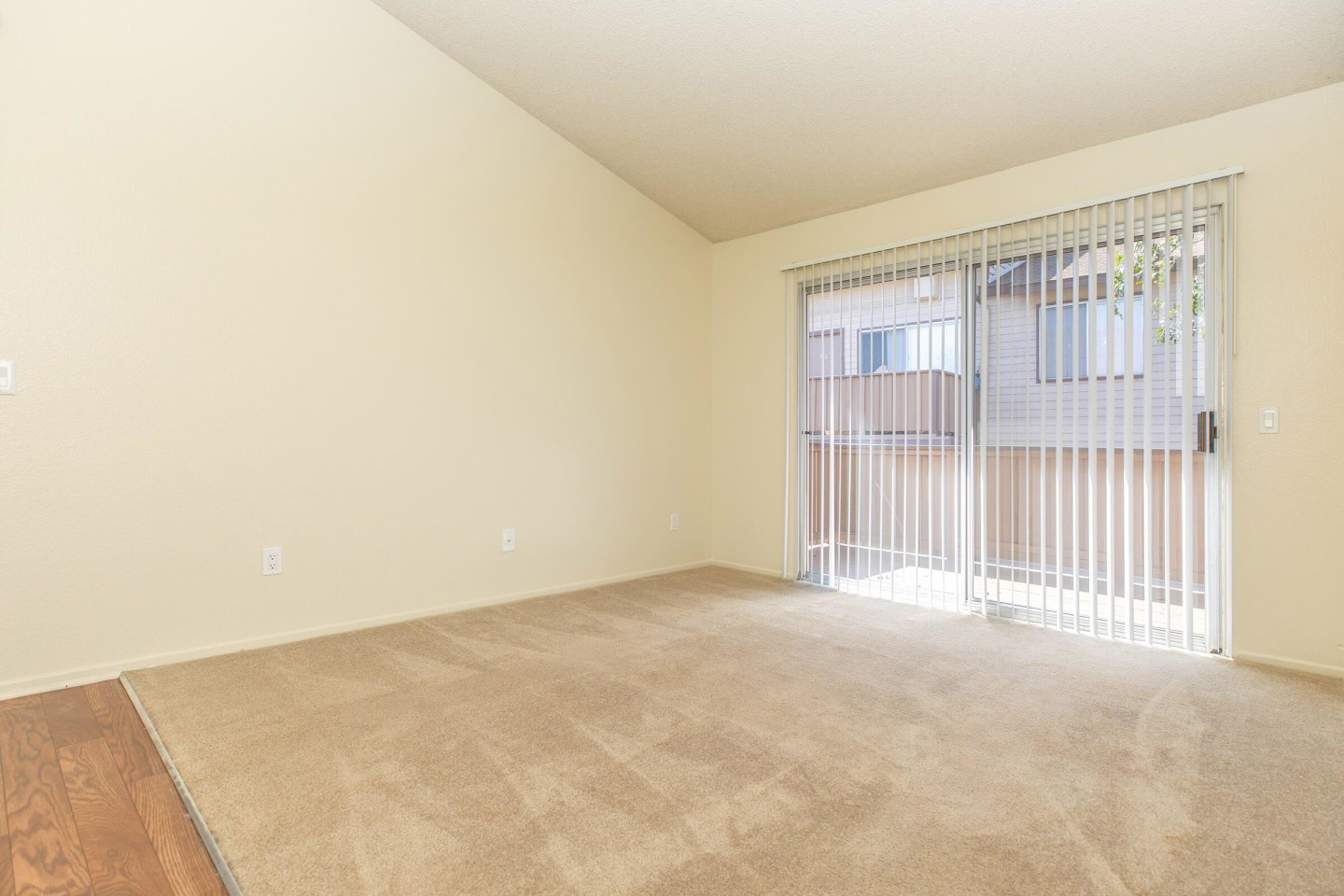 Harbor Point Apartments Image 16