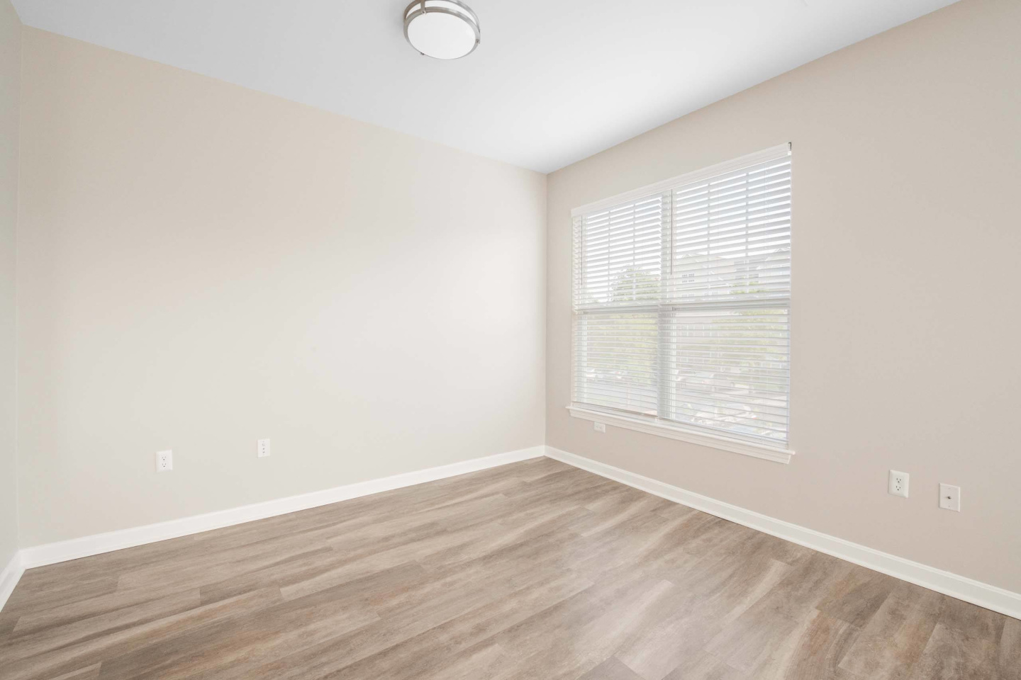 Prynne Hills Image 125