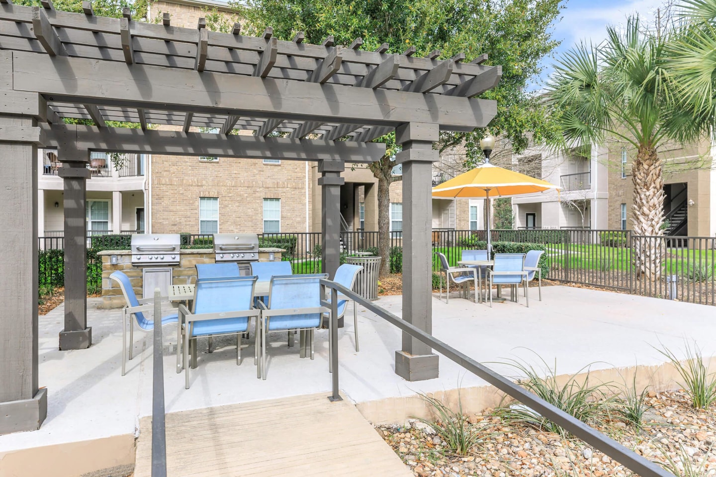 Laurelwoode Apartments Image 2