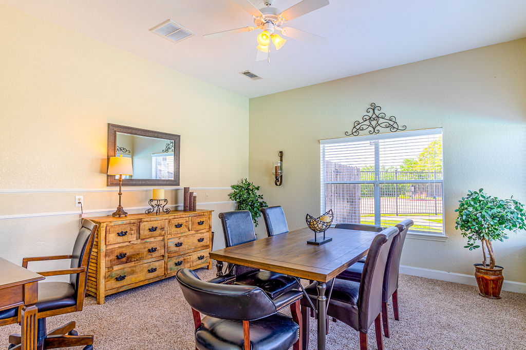 Oakbridge Apartment Homes Image 12