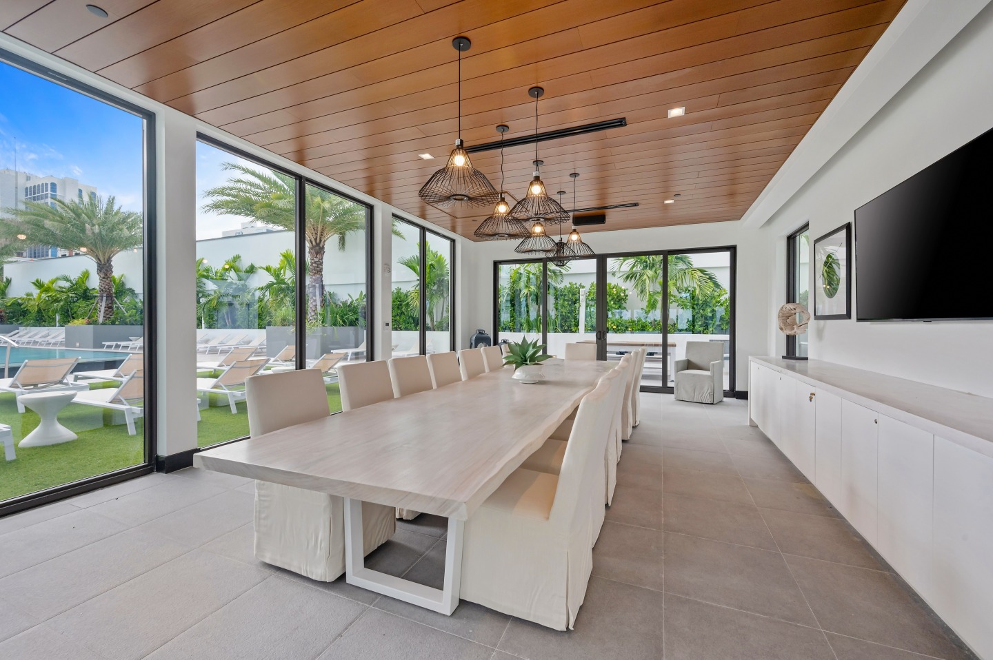 10X Las Olas Walk Image 34