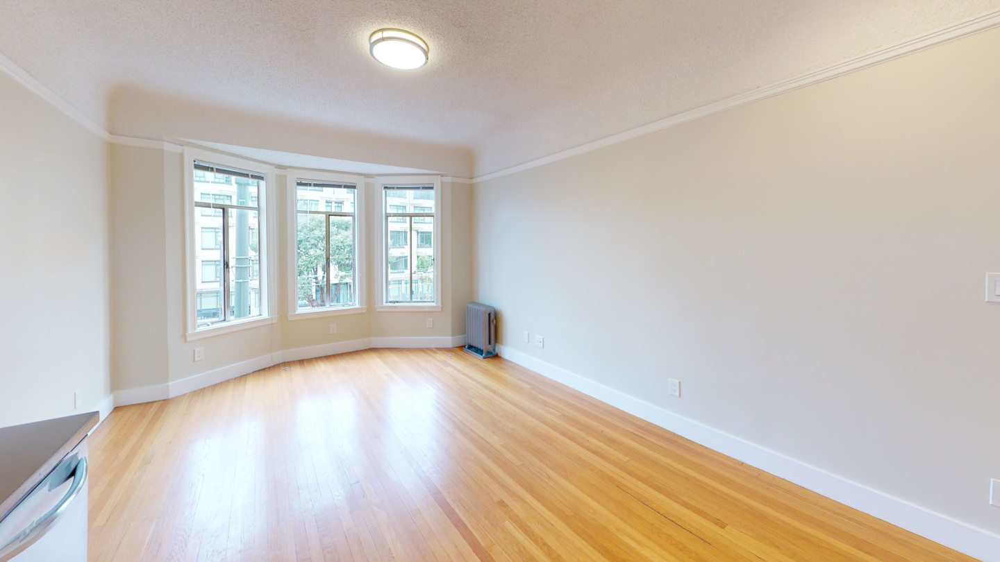 2656 Van Ness Avenue Image 6