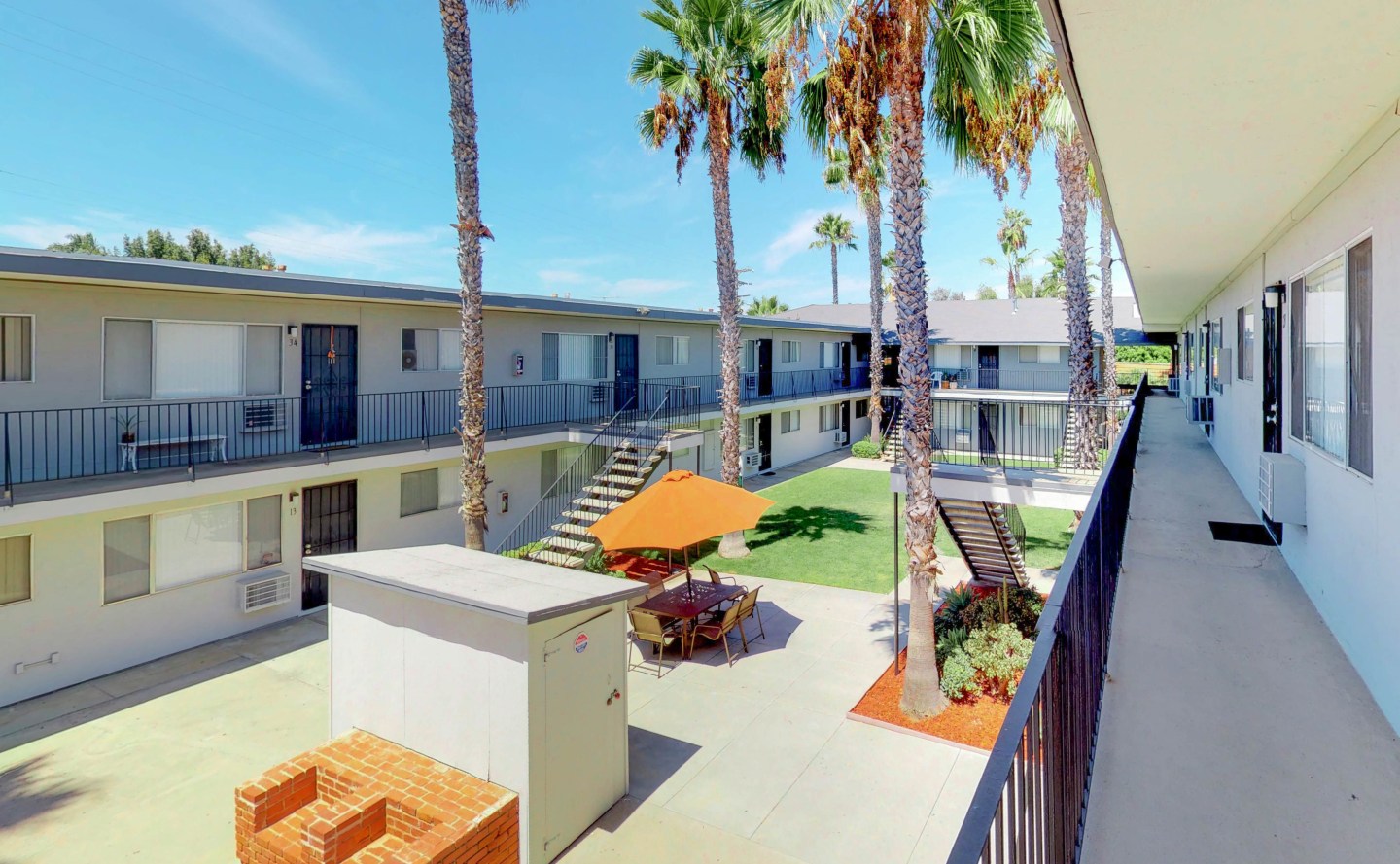 Palms of La Mesa Image 3