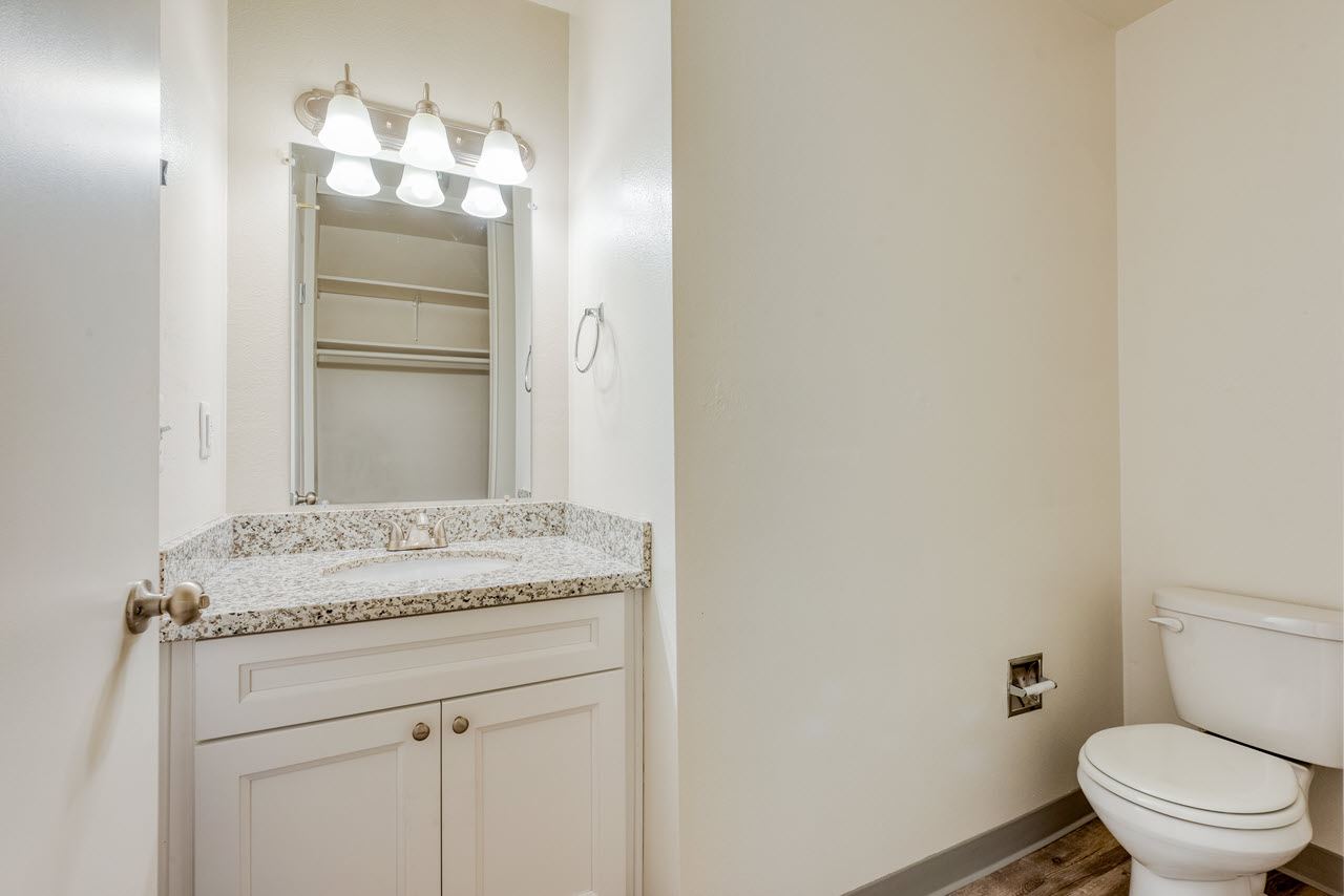 Michael Manor Apartments Image 17