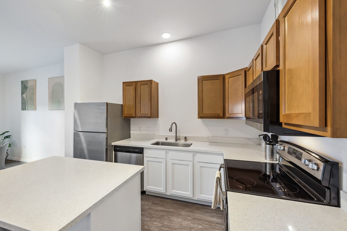 Pullman Modern Urban Apartments Image 36