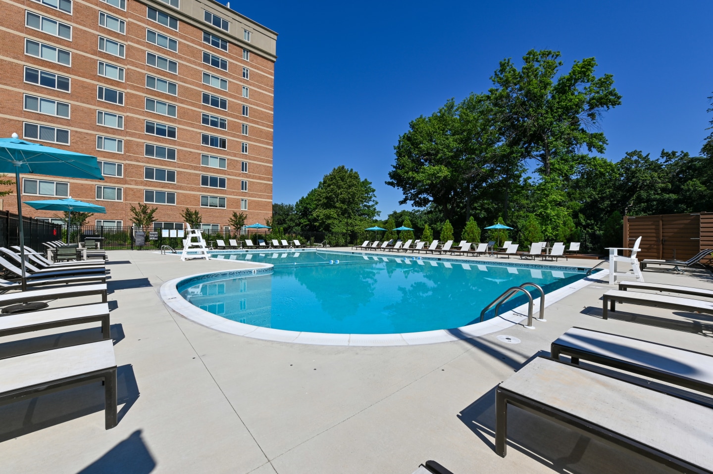 Potomac Towers Image 12