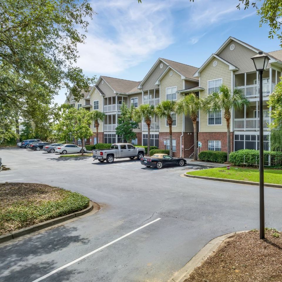 Faris Residences Moncks Corner Image 28