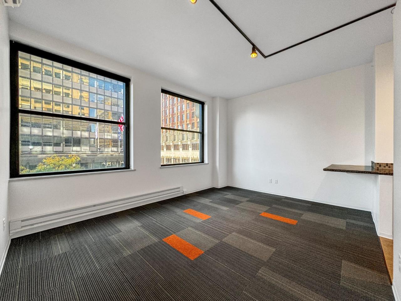 Des Moines Building Image 24