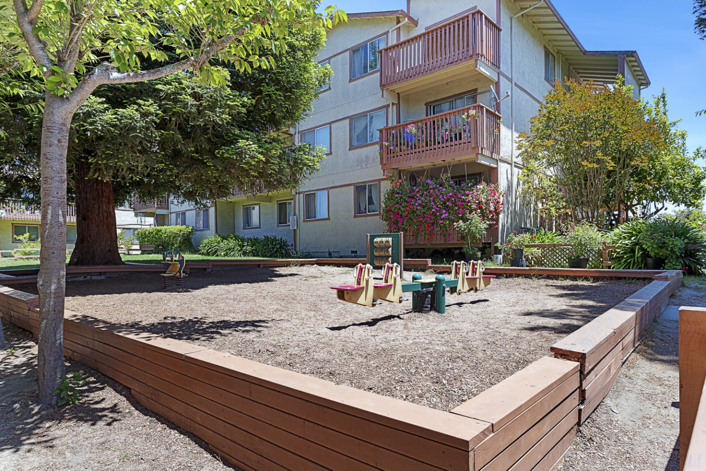 Garden Hill Apartments Image 19