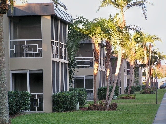 Imperial Palms Image 10