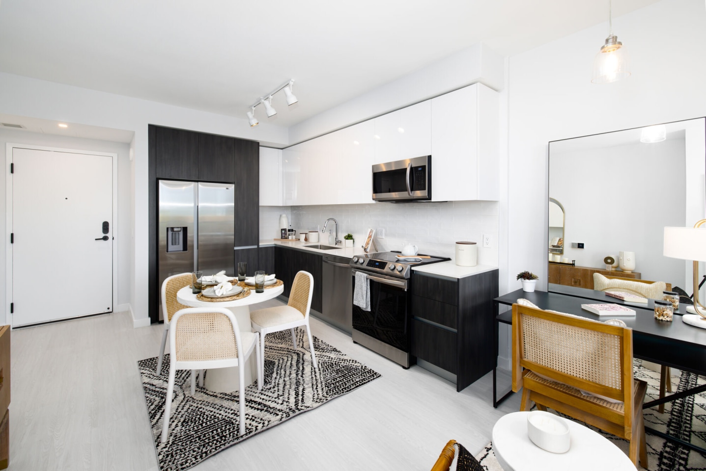 Oasis Pointe Residences Image 8