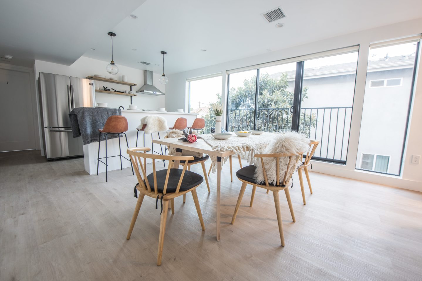 1436 W 36th Place - Co-Living Image 4