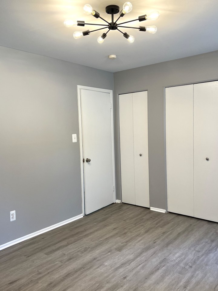 Oakridge Apartments Image 4