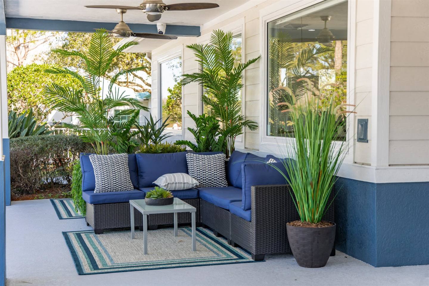 Summer Lake Villas Image 4
