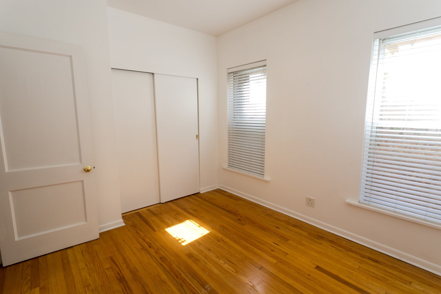 5532 S Kimbark Ave Image 4