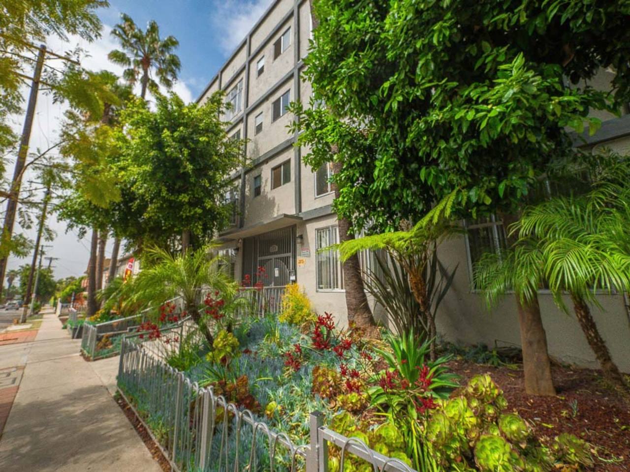 1815 N. Harvard Blvd. Image 2