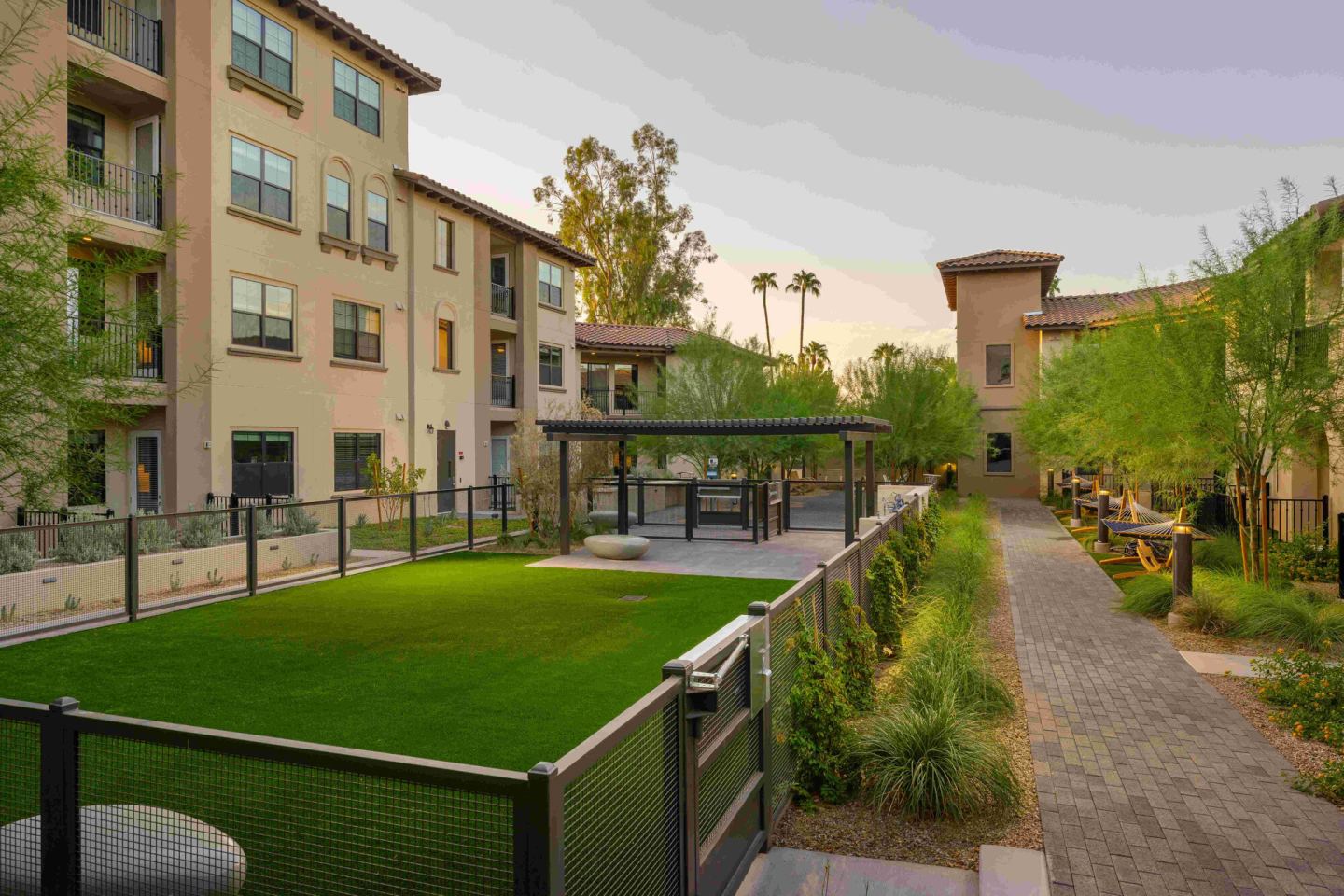 Manor Scottsdale Image 14