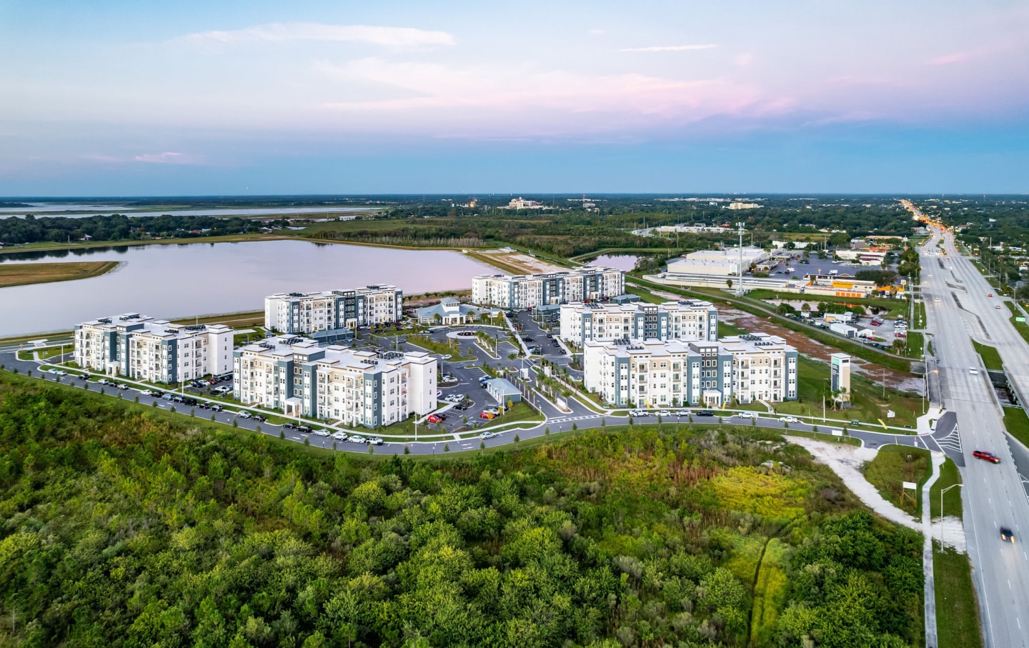 14Fifty Neo City Image 29