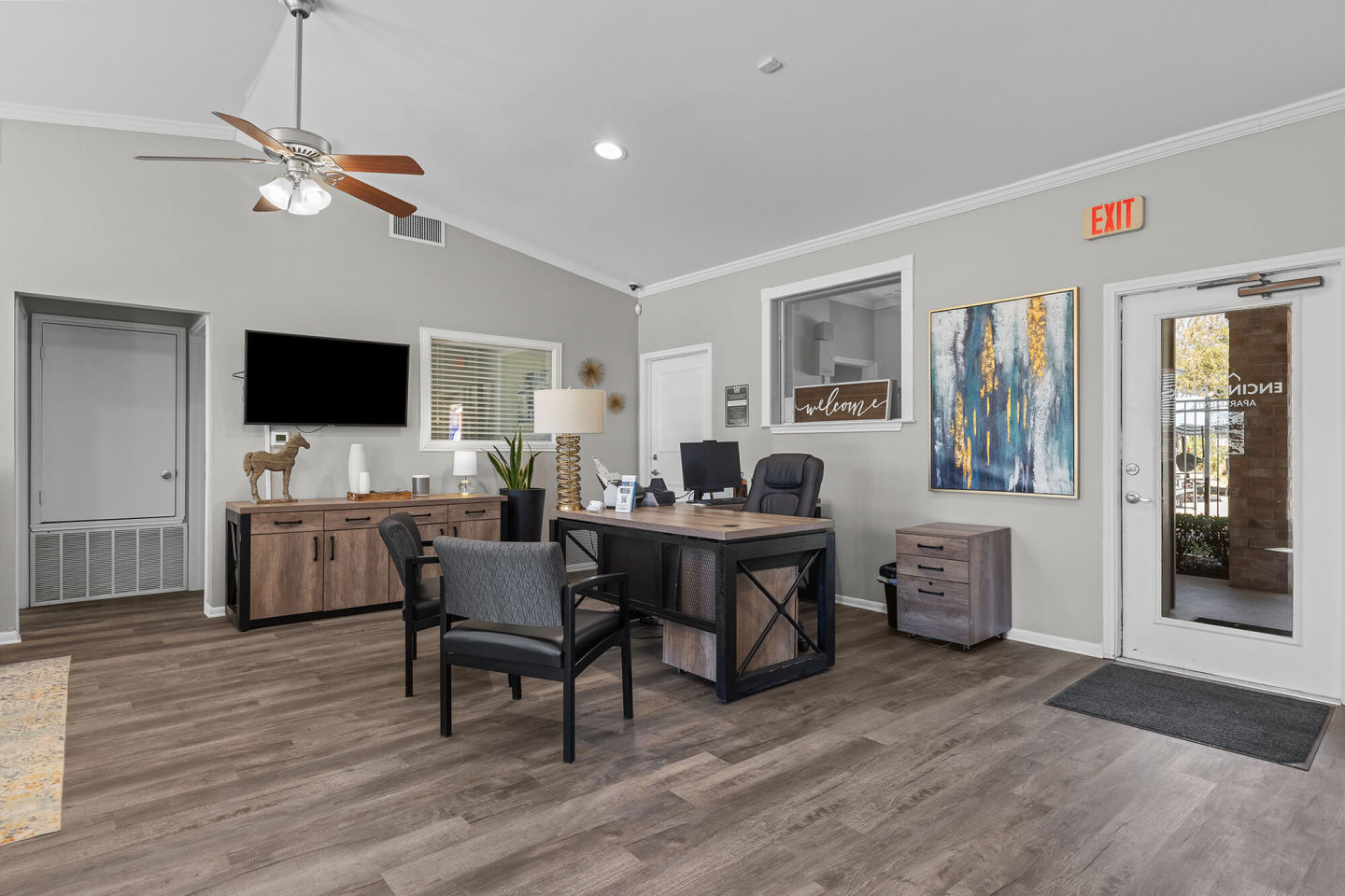 Encino Park Apartments Image 12