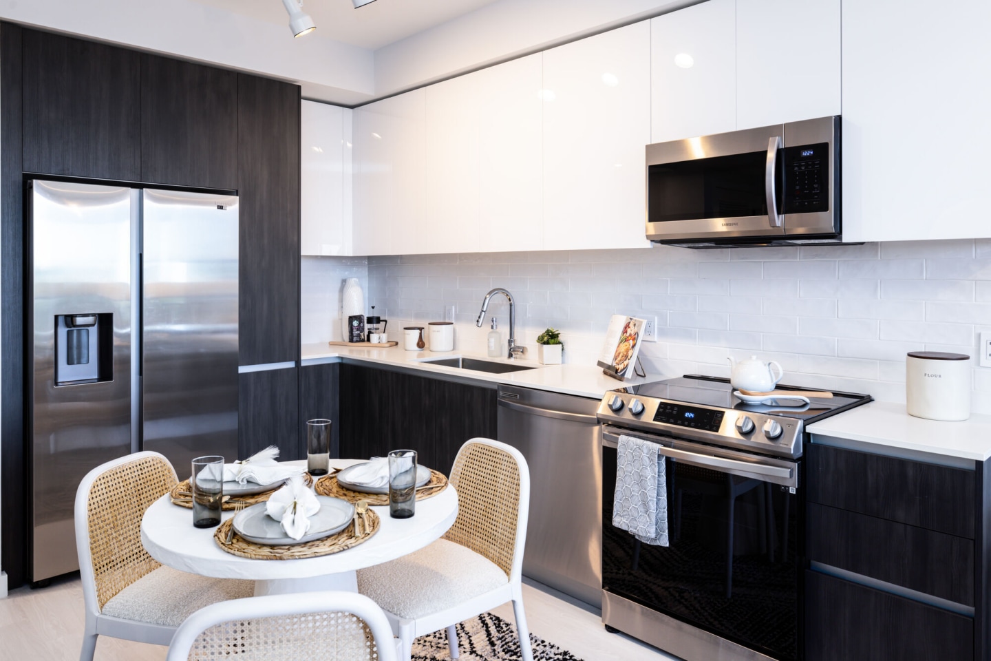 Oasis Pointe Residences Image 9