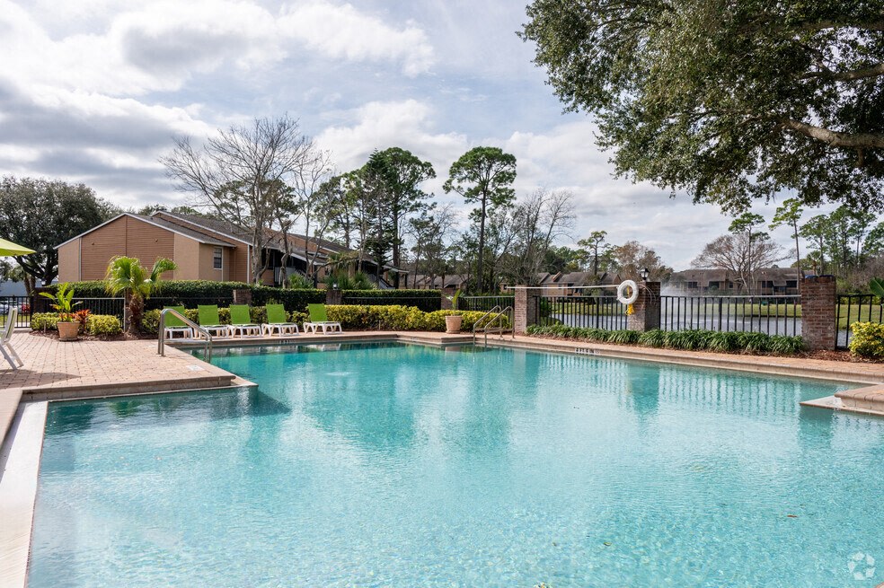 Lakeside Gardens Image 9