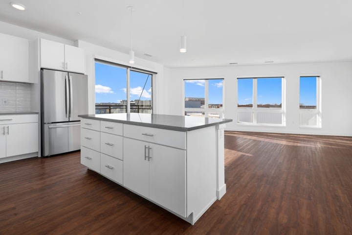 The Lydell Luxury Living Image 3